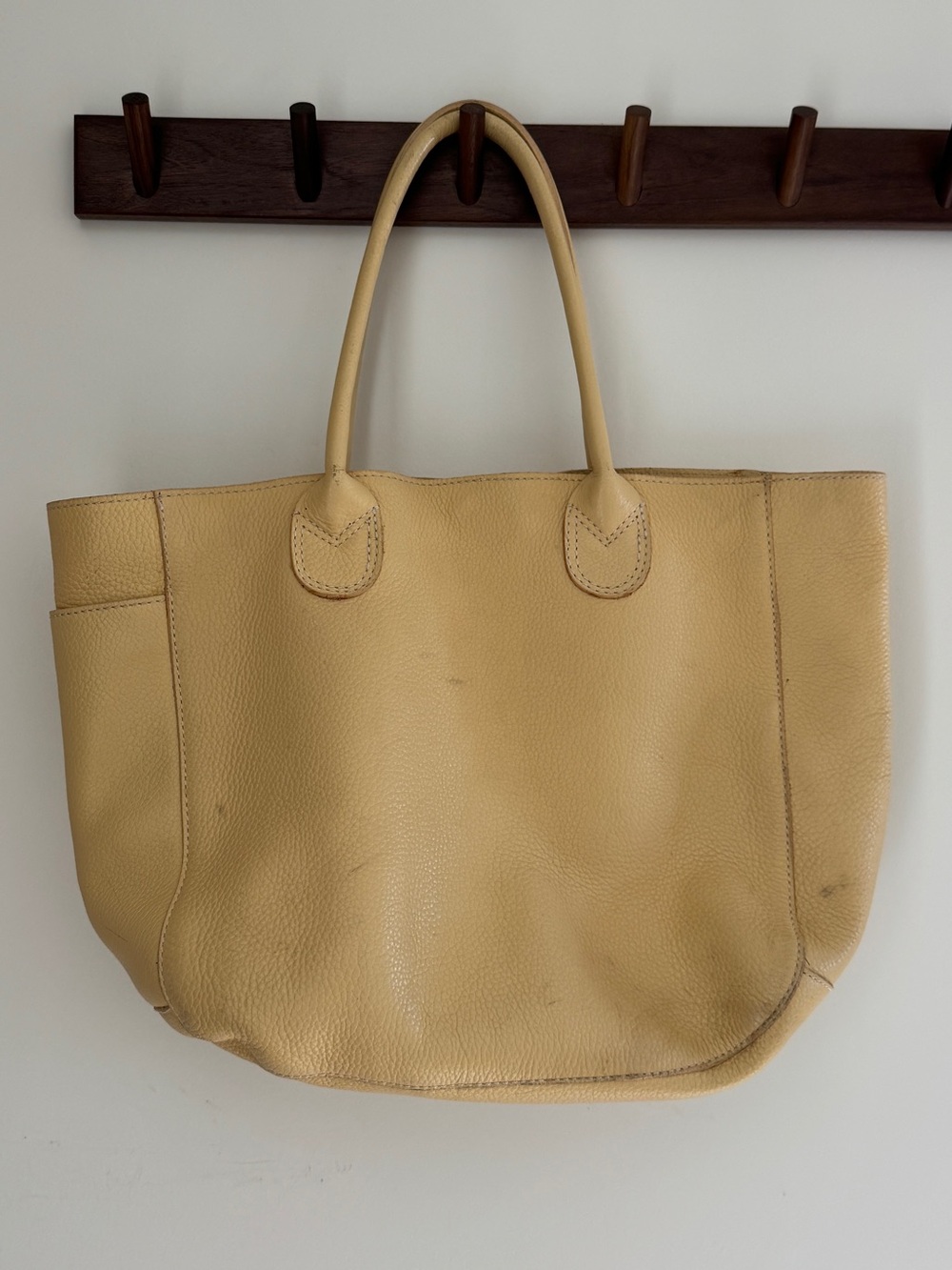 Unisa Resort Vintage Butter Yellow Leather Tote with Matching Coin Purse